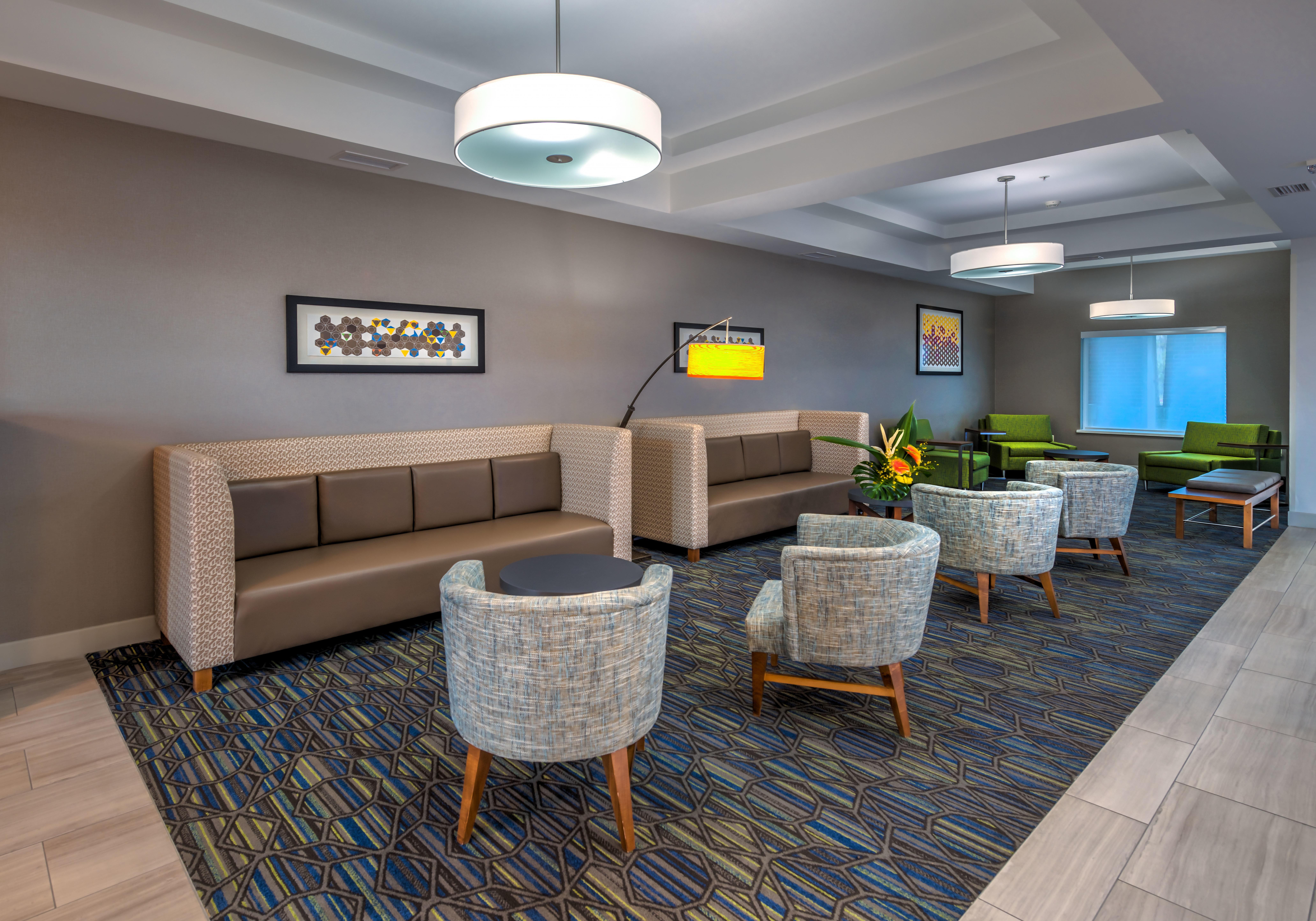 Holiday Inn Express Hotel & Suites Minden By Ihg Bagian luar foto