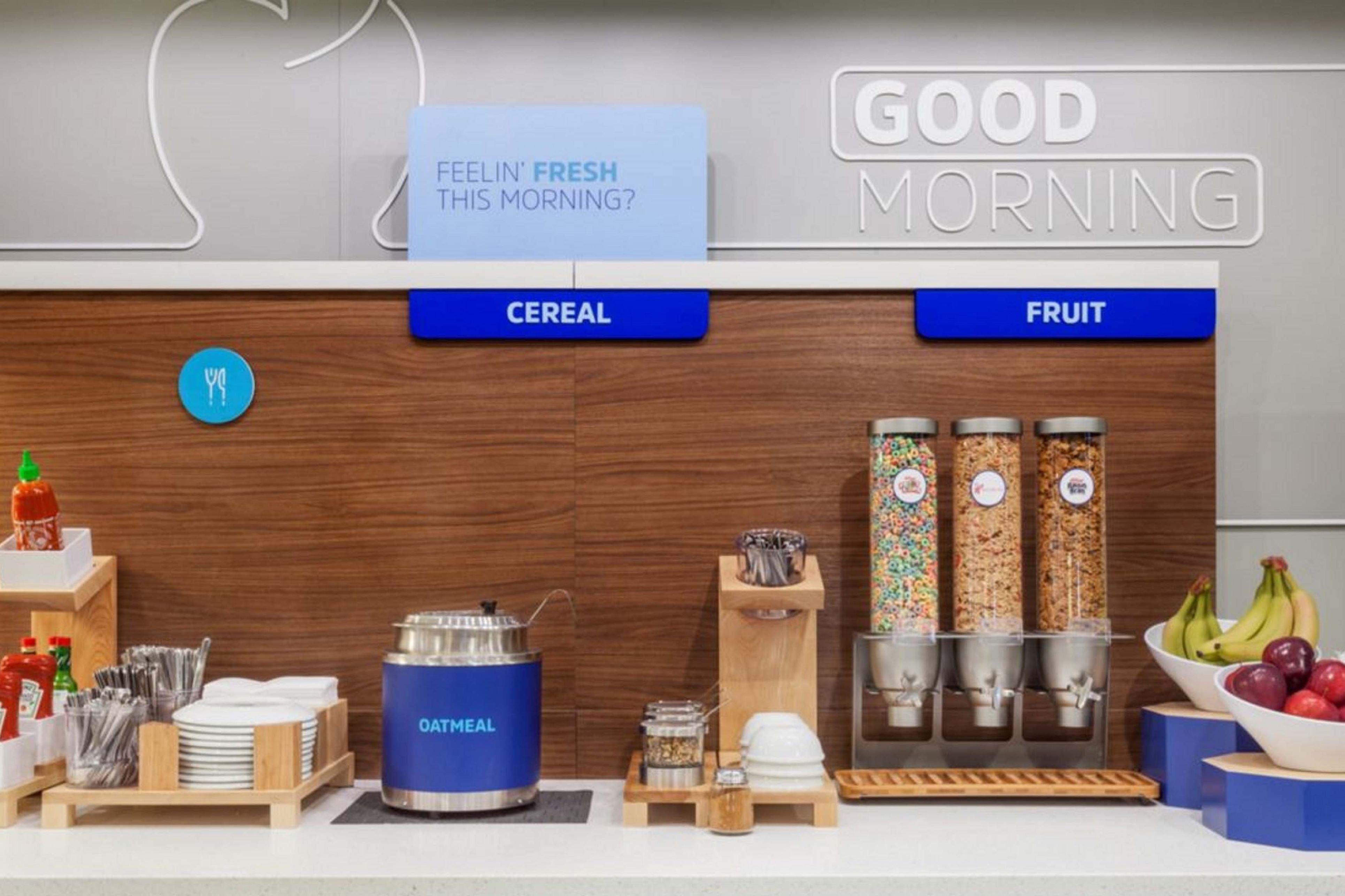 Holiday Inn Express Hotel & Suites Minden By Ihg Bagian luar foto