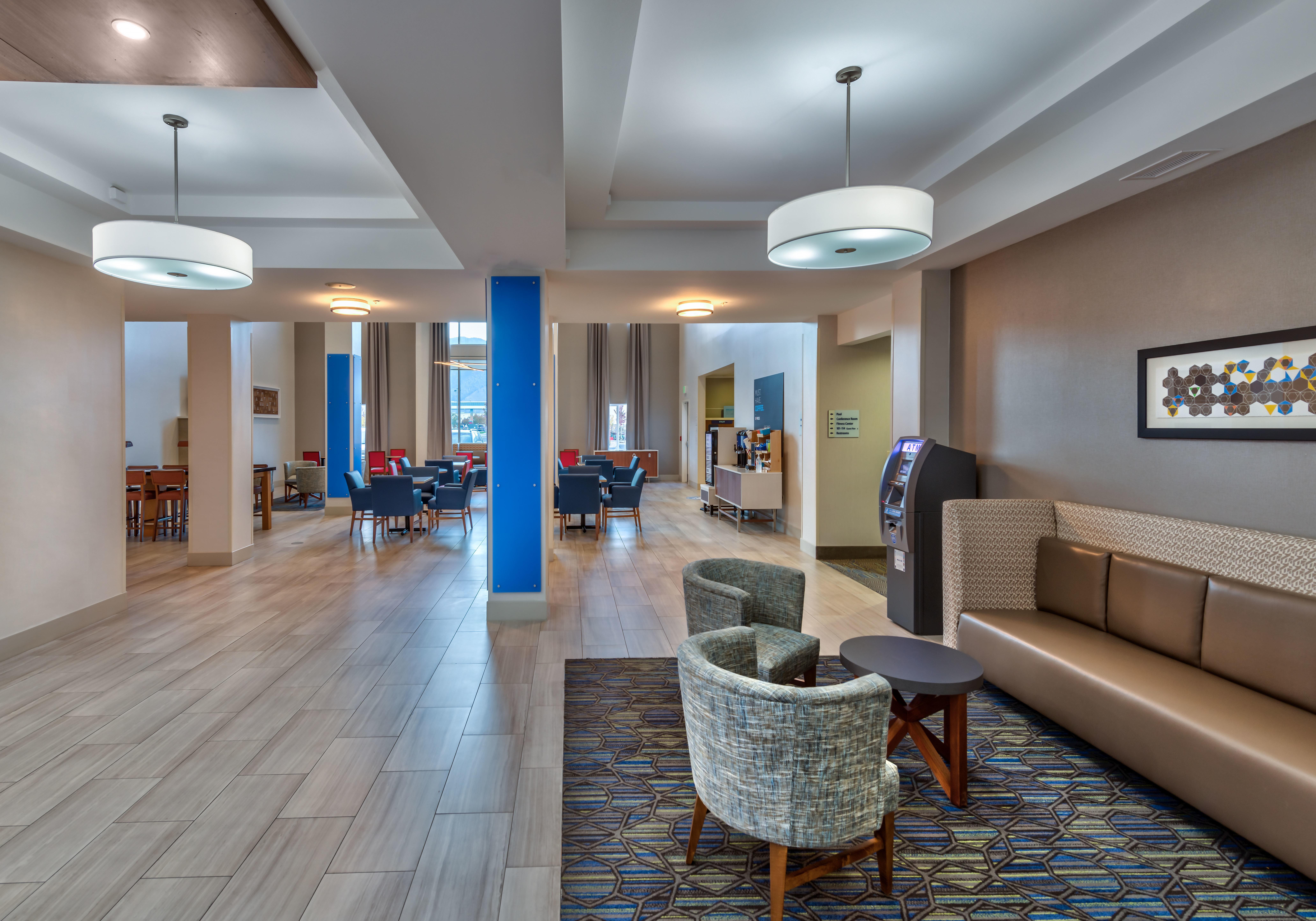 Holiday Inn Express Hotel & Suites Minden By Ihg Bagian luar foto